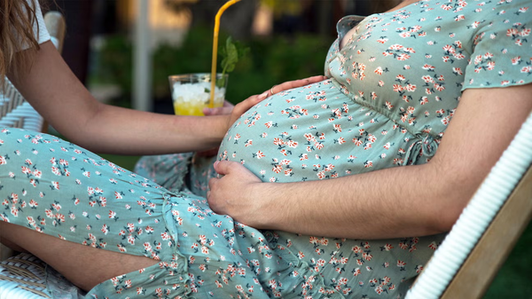 How Surrogates Can Help With Pumping and Milk Donation